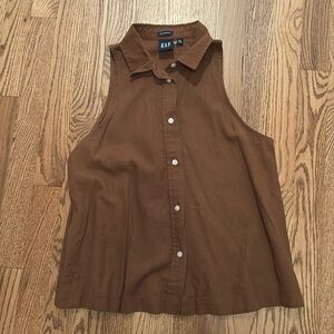 GAP Sleeveless Shirt